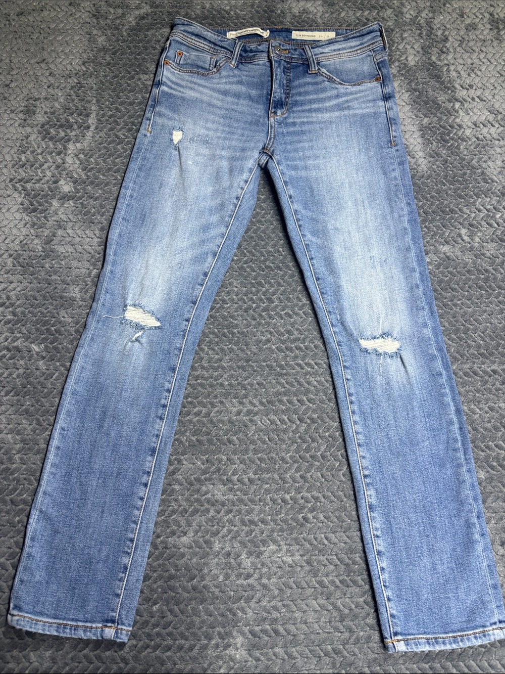 Pilcro Boyfriend Jeans in Light Blue with Knee Distress